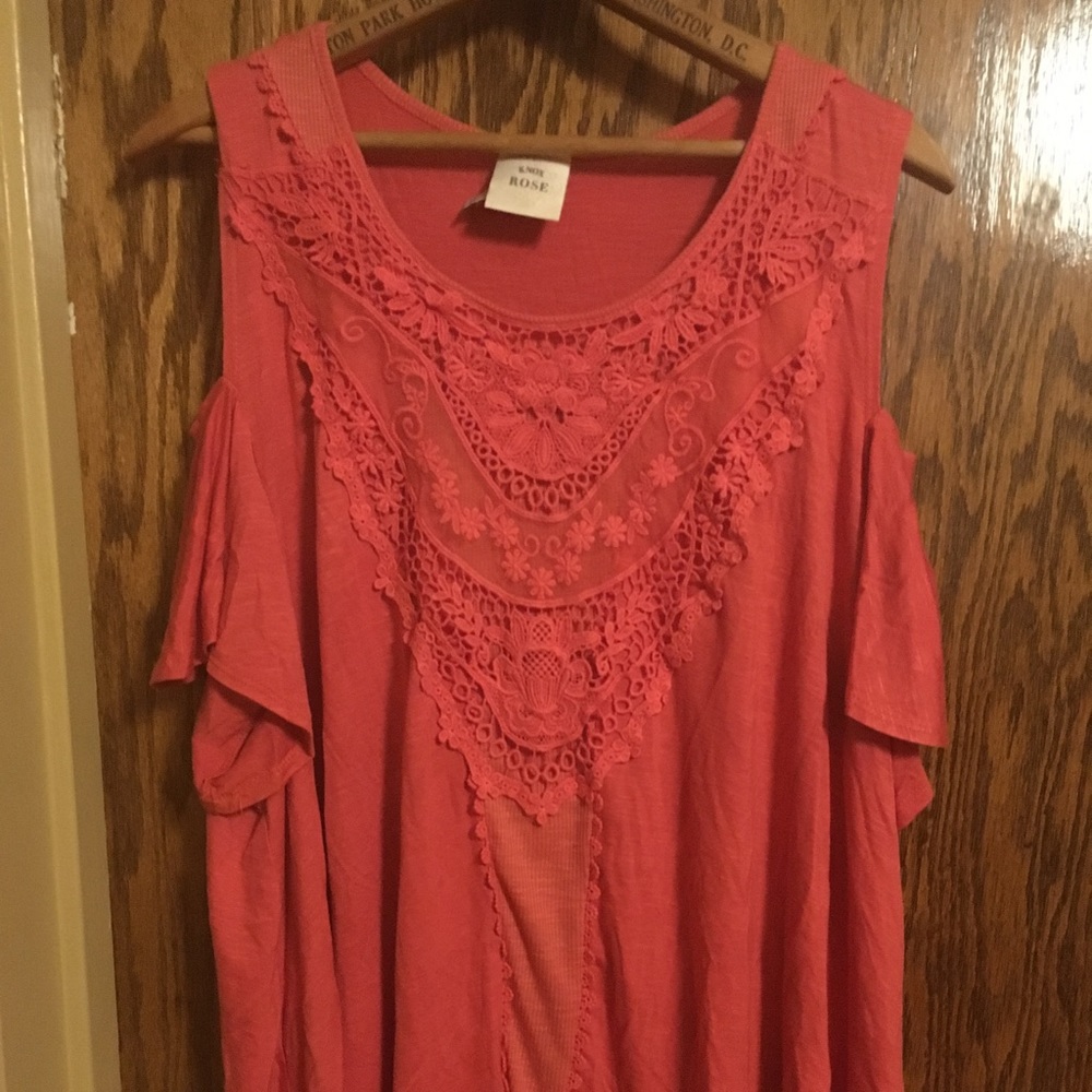 Knox Rose cold shoulder top in coral.